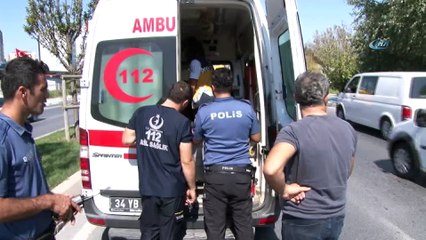 Kargo aracına arkadan çarpan sürücü yaralandı