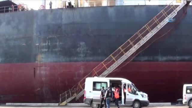 Gümrük Ekipleri Kolombiya'dan Getirilen 1,8 Milyon Liralık Kaçak Akaryakıtı Ele Geçirdi