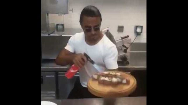 Salt Bae a osé les sushis de viande