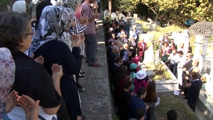 Sanat Güneşi mezarı başında anıldı