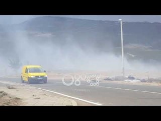 Ora News - Zjarr pranë varrezave publike në Kukës