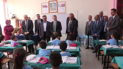 Öğrencilere kırtasiye yardımı - GAZİANTEP