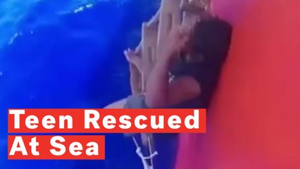 Teenager Drifted On Wooden Hut In Ocean For 7 Weeks