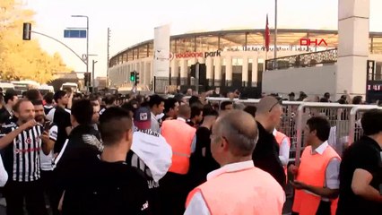 Beşiktaşlı taraftalar derbi için yola çıktı