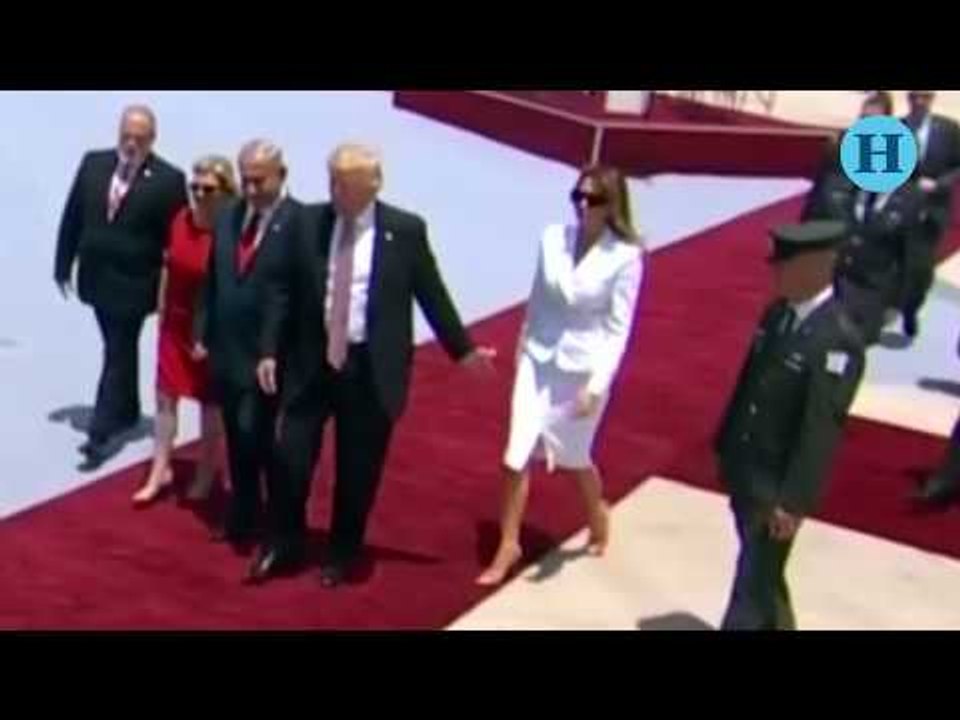 Melania Trump 'batea' mano de Donald Trump