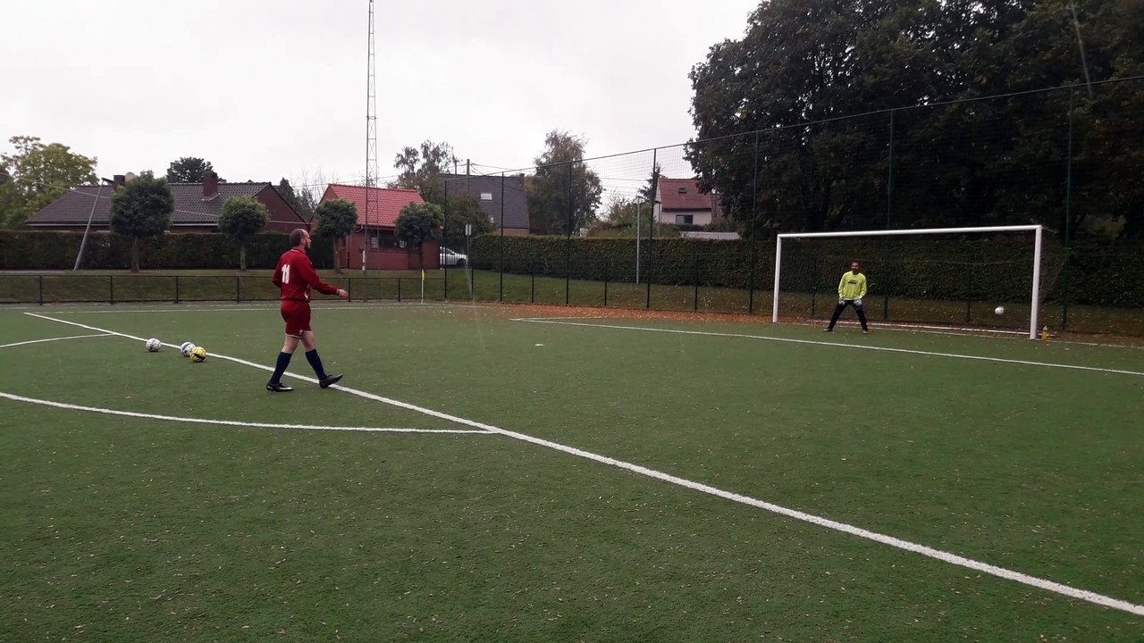 La Louve Seniors - CAD Ixelles (Vidéo 1) 23/09/2018 Échauffement du gardien