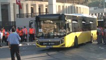 Beşiktaş Taraftarı Otobüslerle Kadıköy'e Gönderildi