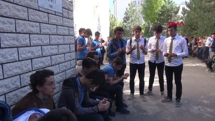 Sivas Irmakta Boğulan Öğretmen, Son Yolculuğuna Uğurlandı