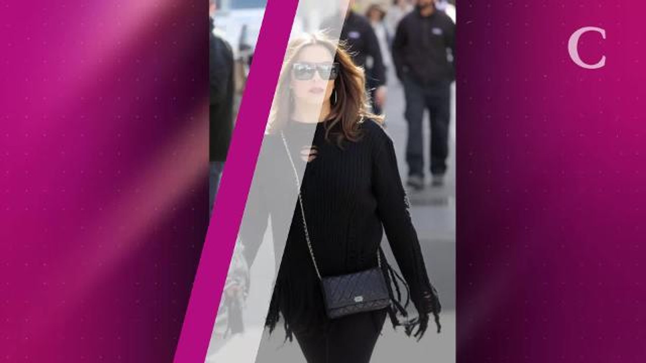 PHOTOS. Eva Longoria s'éclate à Paris, avec son fils Santiago, pour la Fashion Week