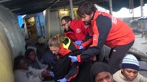 Aquarius pide a Francia desembarcar los 58 migrantes a bordo