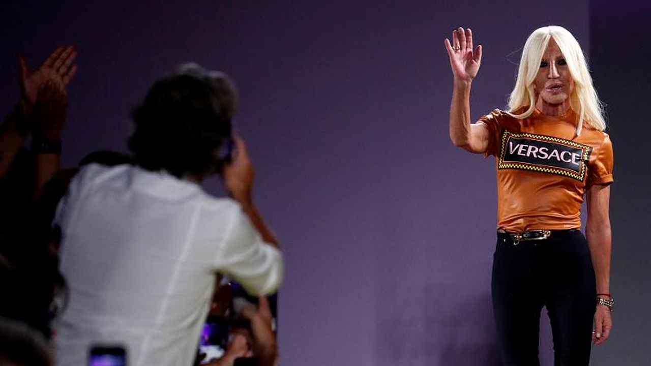 Michael Kors will offenbar Luxus-Modemarke Versace übernehmen