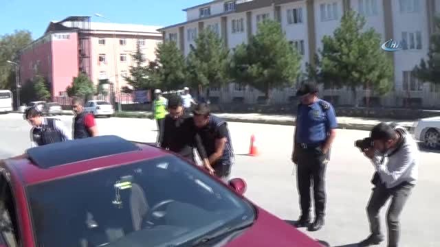 Polis Okulların Çevresinde Kuş Uçurtmuyor