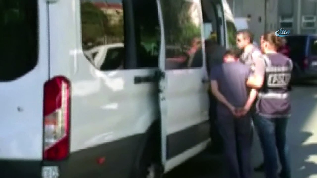 Kaçak banka müdürü yakalanınca şaşırdı...100 mi...