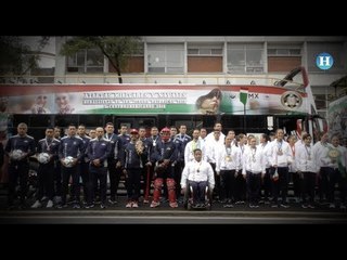 Participan atletas en desfile militar