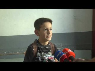 Protestë për shkollën, banorët në Mengël: Të hapet. Por godina është e dëmtuar nga tërmeti