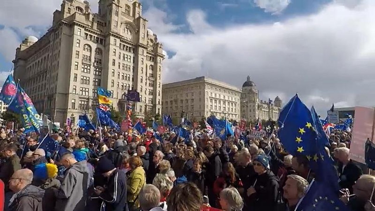 Streit um Brexit-Pläne: Theresa May will nicht nachgeben