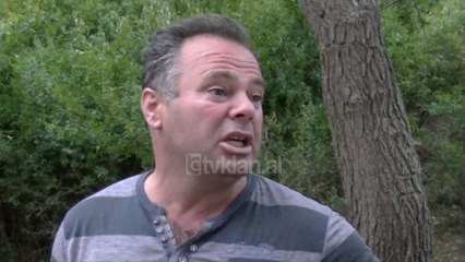 Dy persona humbasin jetën brenda në pus