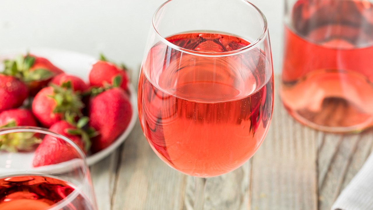 4 Dinge, die du über Wein vergessen solltest