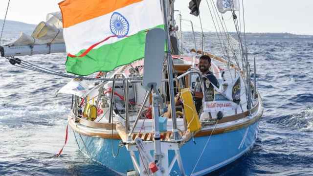 Navy Officer Abhilash Tomy का Rescue Video देख दंग रह जाएंगे आप | वनइंडिया हिन्दी