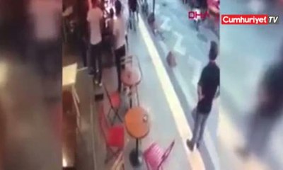 Polisten kaçan genç otomobille kalabalığın arasına daldı