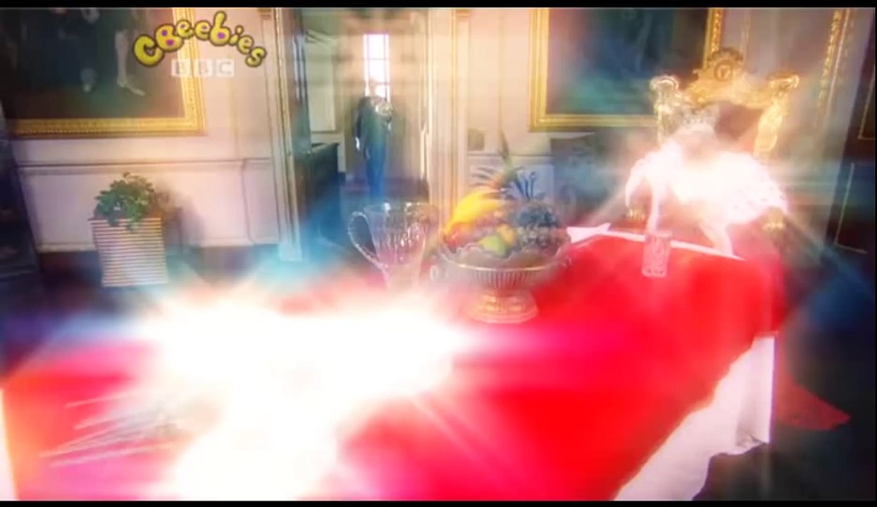 King Flannel tries sneak past packet crisps video Dailymotion