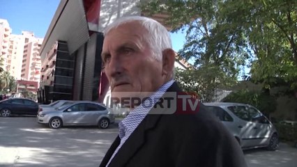 Report TV - Dëshmia/ I moshuari bëhet tym: Si më grabitën 4 mijë euro brenda furgonit në Vlorë