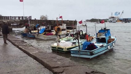 Karadeniz'de dalga boyu 5 metreyi buldu