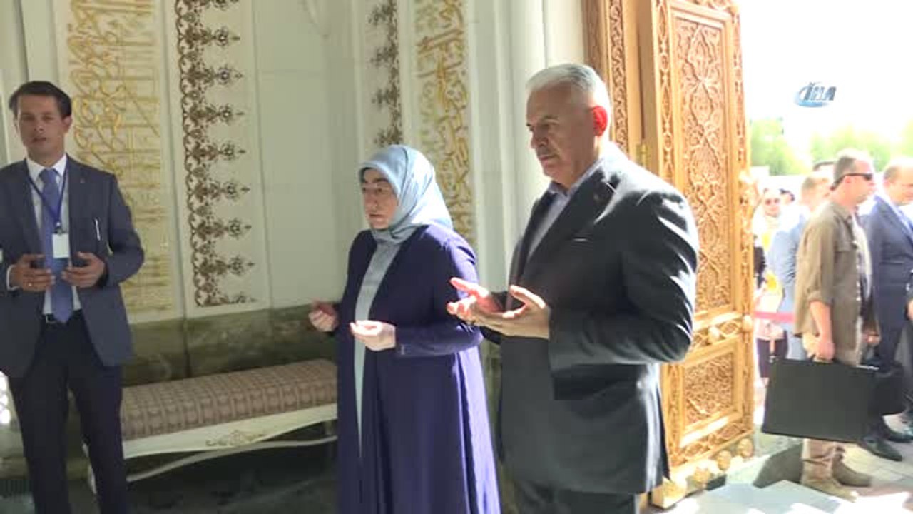 TBMM Başkanı Yıldırım'dan, İmam-ı Buhari ve İmam-ı Maturudi'nin Türbelerine Ziyaret
