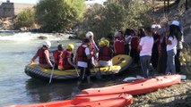 Murat Nehri'nde rafting ve kano heyecanı - MUŞ