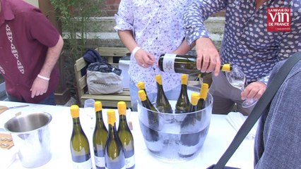 Connaissez-vous le retsina, ce vin grec infusé à la résine de pin ?