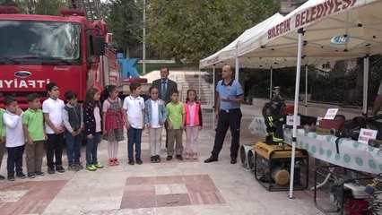 İtfaiyecilik Haftası'nde Öğrencilere Bilgilendirme Standı