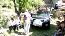 Freni boşalan minibüs uçuruma yuvarlandı: 3 ölü, 3 yaralı