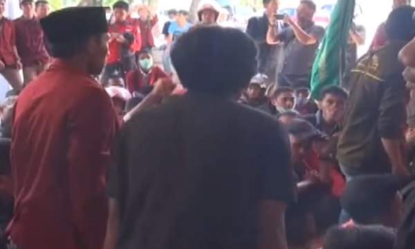 Mahasiswa UMK Demo Tuntut Perbaikan Ekonomi di Kantor DPRD