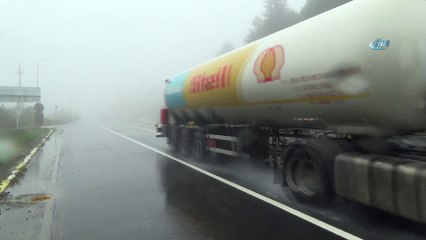 Bolu Dağı’nda sis ve yağış etkili oluyor