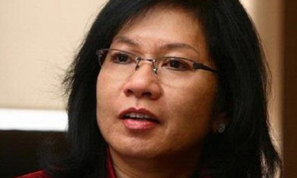 Kejagung Resmi Tahan Mantan Dirut Pertamina Karen Agustiawan