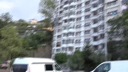 Emekli Albay Oğlunu Öldürdü, Eşi ve Kızını Yaraladı