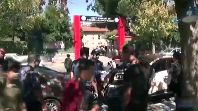 Binlerce şahıs ve araç denetlendi, aranması olan 4 şahıs denetimde yakalandı