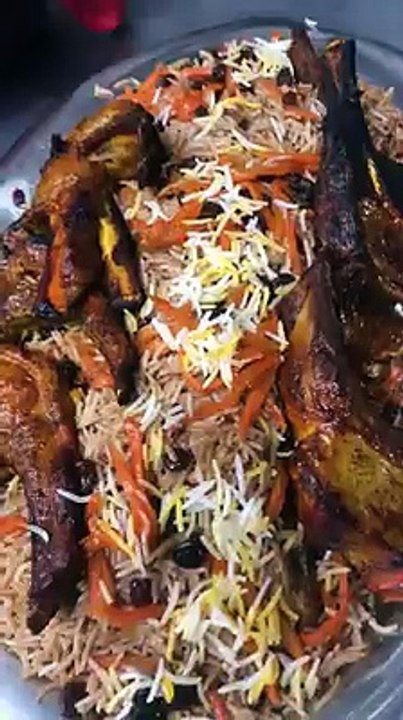 قابلی پلو باقبرغه Kabuli palow with lamb chopsBy Noor Jahan