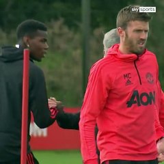 DIRECT !  La vidéo du début d'entraînement à Manchester United montre le froi...