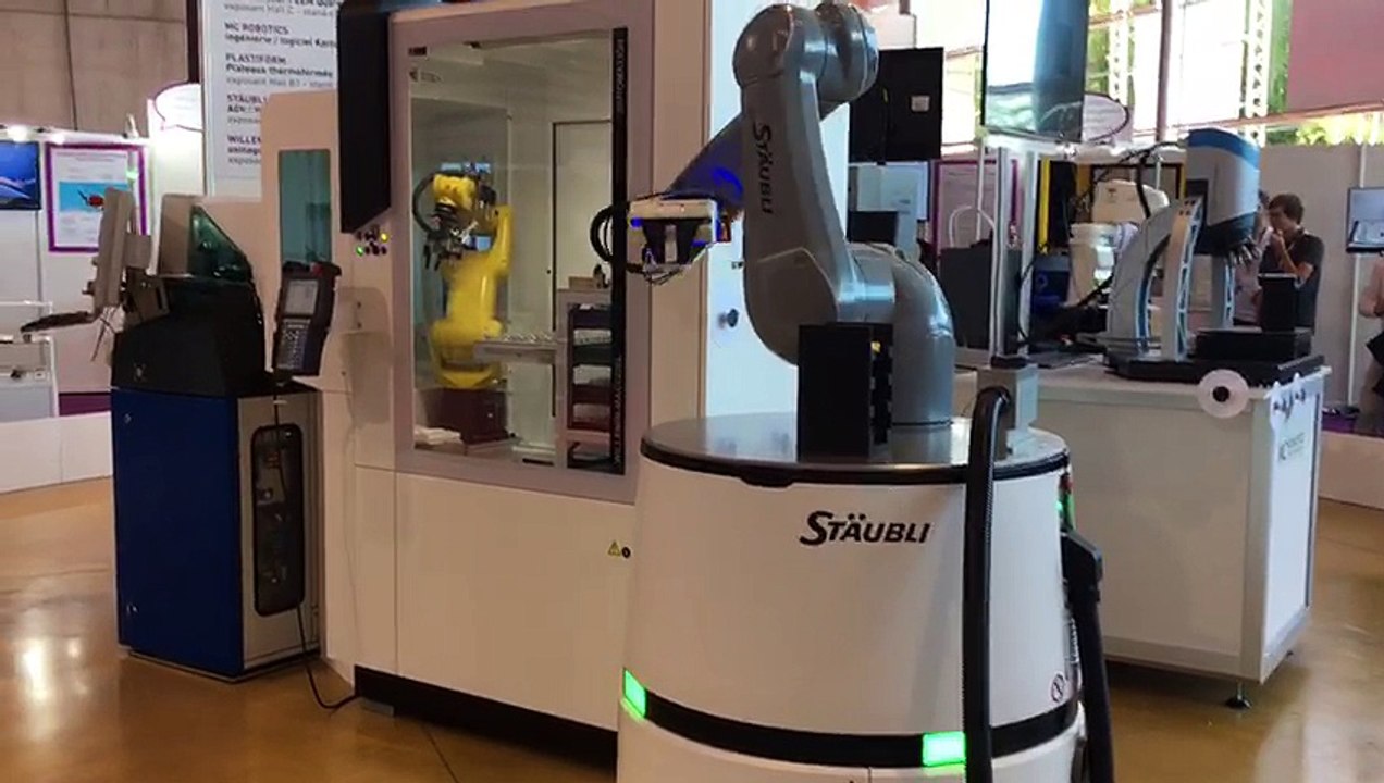 Besançon : Micronora Robot entreprise Stäubli robot approvisionneur