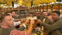 Oktoberfest: Bayern trinken auf Luka Modric