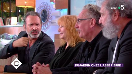 Dujardin chez l'Abbé Pierre ! - C à Vous - 25/09/2018