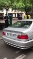 Une BMW détruite par un employé de la fourrière parisienne