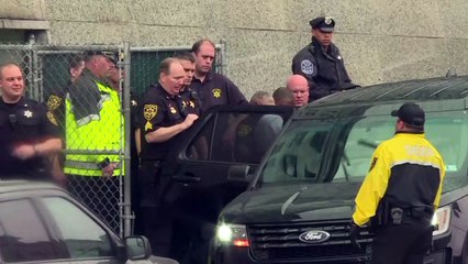 Cosby é condenado a entre 3 e 10 anos de prisão