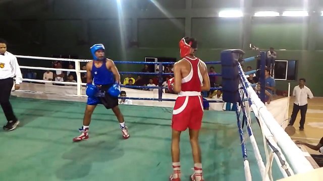 Double KO pendant un match de boxe (Inde)