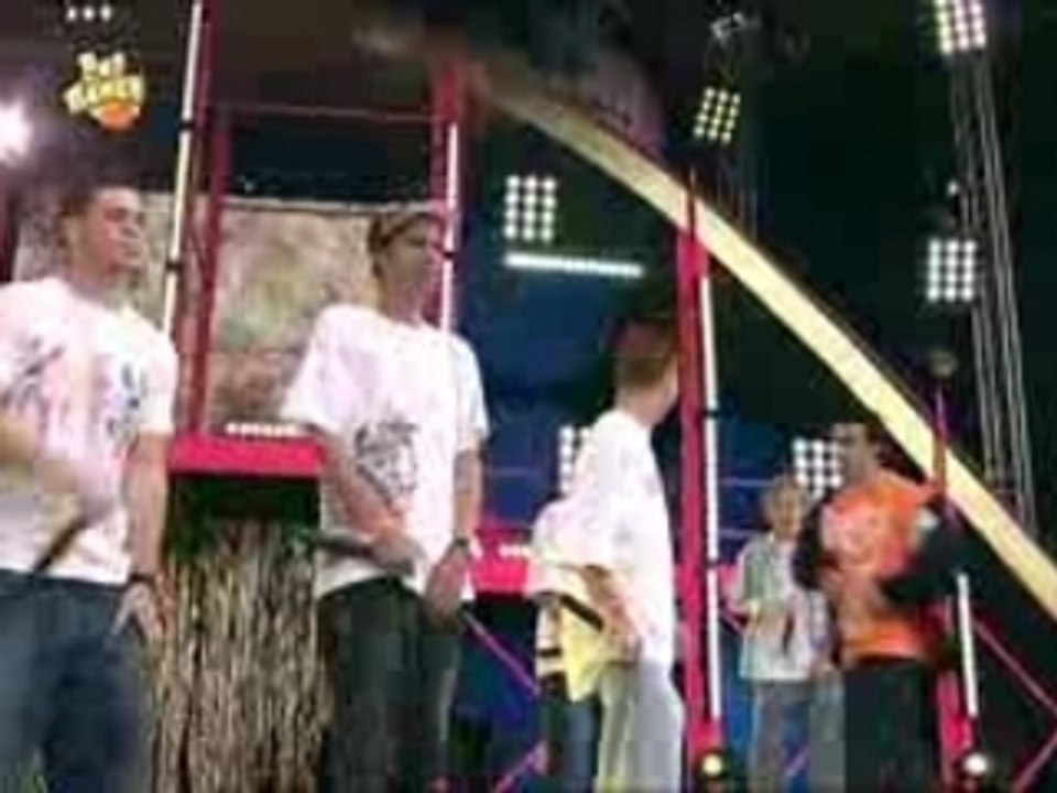 Blazin'Squad - Flip Reverse (Pop Beach 06-06-04)