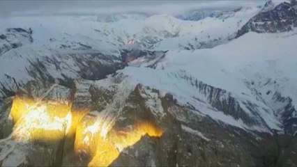 شاهد: سلاح الجو الهندي ينقذ شخصين ألمانيين علقا في عاصفة ثلجية في الهيمالايا