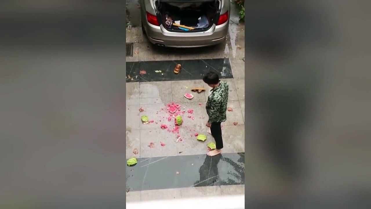Quand tu échoues lamentablement face à une pastèque...