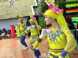 Evrita feat. Ust-Dus - Lema' Nyaman [OFFICIAL]