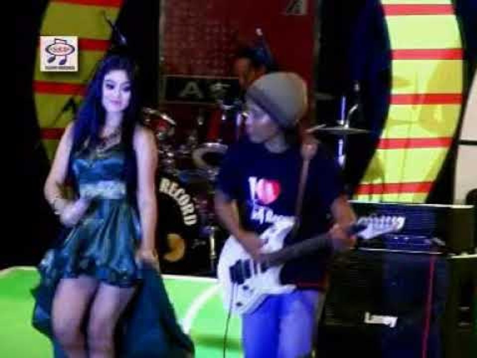 Utami DF - Cintai Aku Karena Allah (Official Music Video)